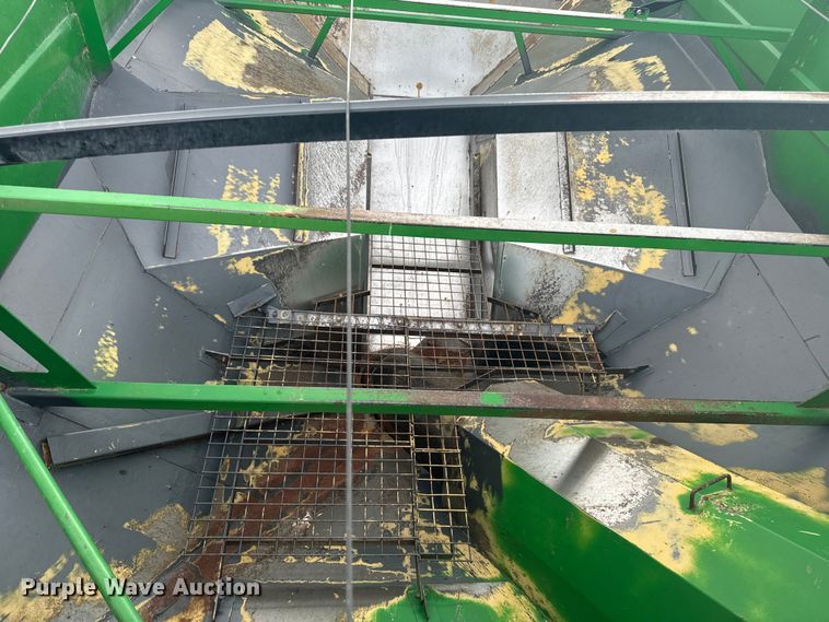 image for item DQ6954 Unverferth 1115 grain cart