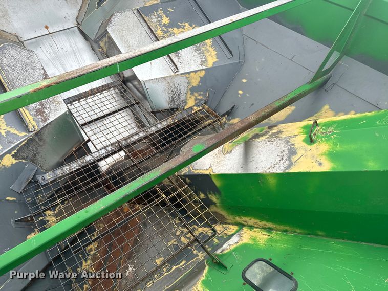 image for item DQ6954 Unverferth 1115 grain cart