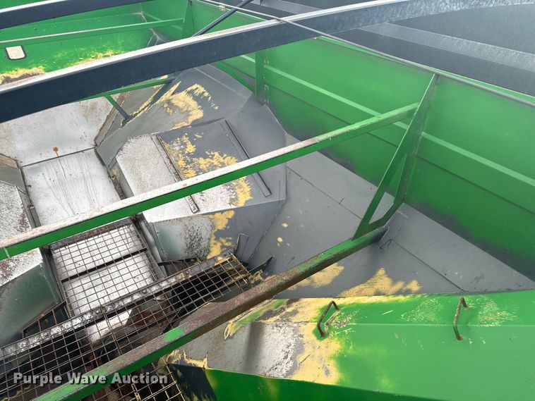 image for item DQ6954 Unverferth 1115 grain cart