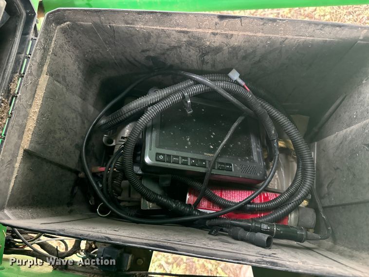 image for item DQ6954 Unverferth 1115 grain cart