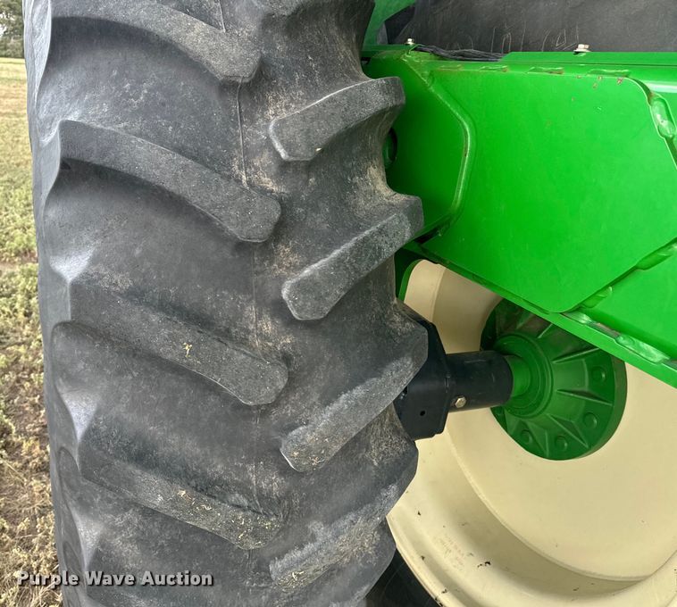 image for item DQ6954 Unverferth 1115 grain cart