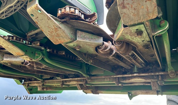 image for item DQ6955 2008 John Deere 612C corn head