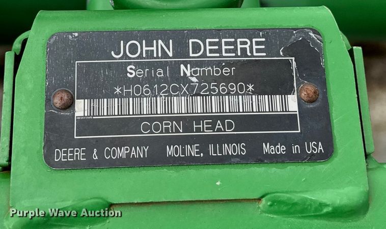 image for item DQ6955 2008 John Deere 612C corn head