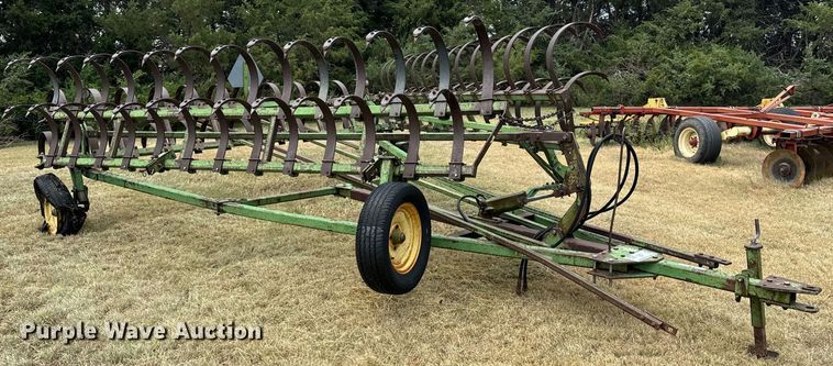 image for item DQ6957 John Deere F100H chisel