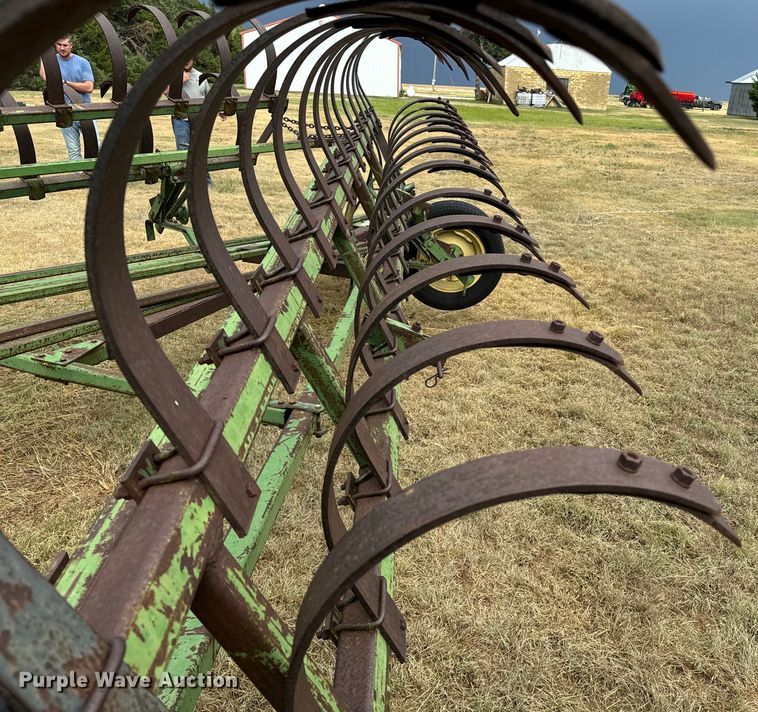 image for item DQ6957 John Deere F100H chisel