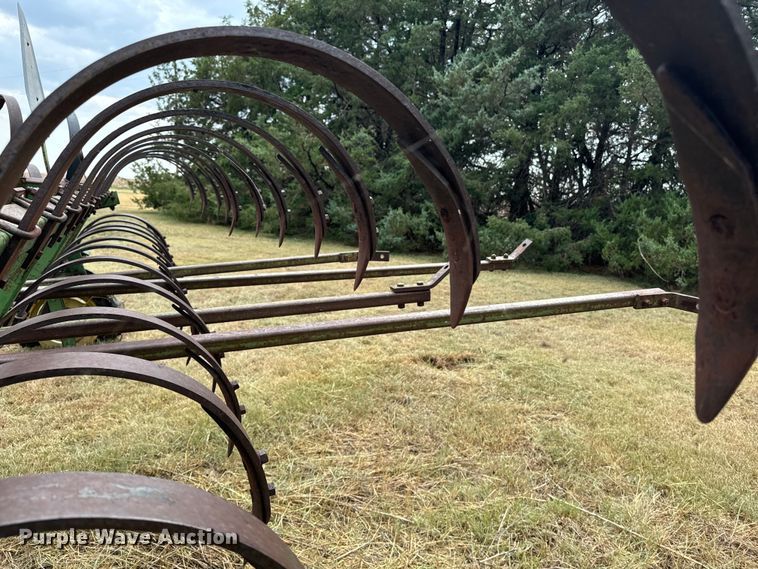 image for item DQ6957 John Deere F100H chisel