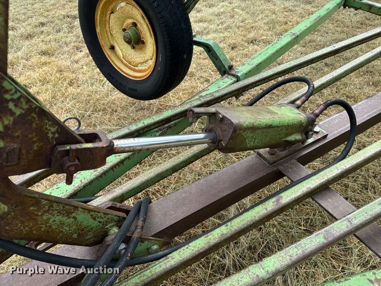 image for item DQ6957 John Deere F100H chisel