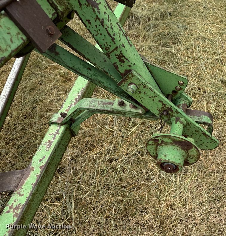 image for item DQ6957 John Deere F100H chisel