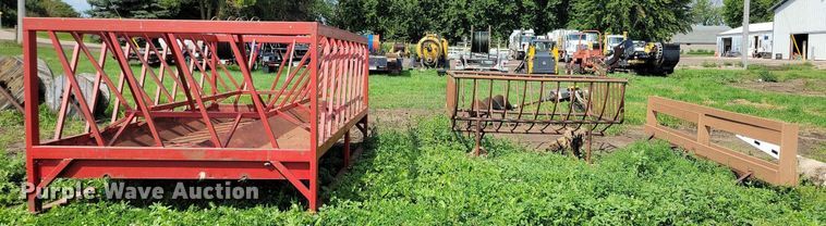 image for item DR4434 (3) hay bale feeders