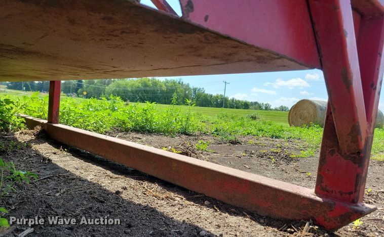 image for item DR4434 (3) hay bale feeders