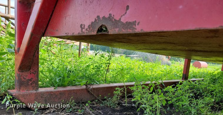 image for item DR4434 (3) hay bale feeders