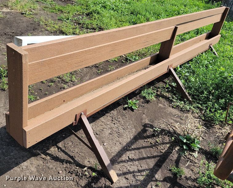 image for item DR4434 (3) hay bale feeders