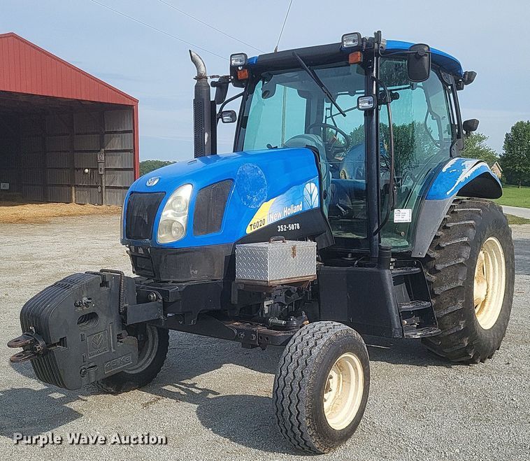 image for item DR4959 2009 New Holland  T6020 tractor