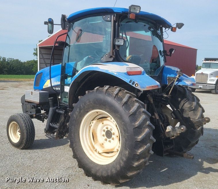 image for item DR4959 2009 New Holland  T6020 tractor