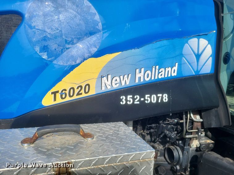 image for item DR4959 2009 New Holland  T6020 tractor