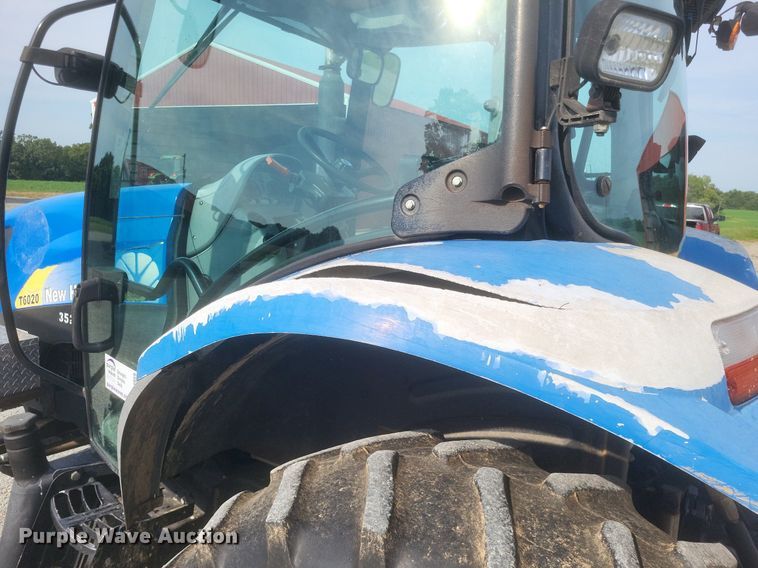 image for item DR4959 2009 New Holland  T6020 tractor