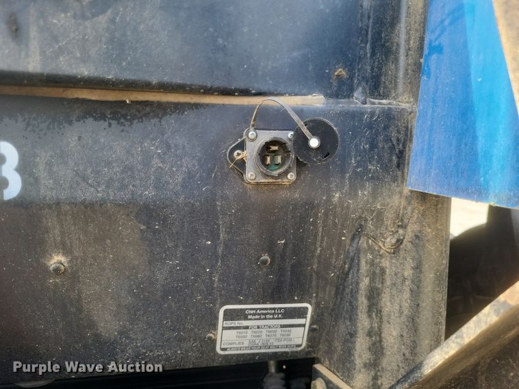 image for item DR4959 2009 New Holland  T6020 tractor