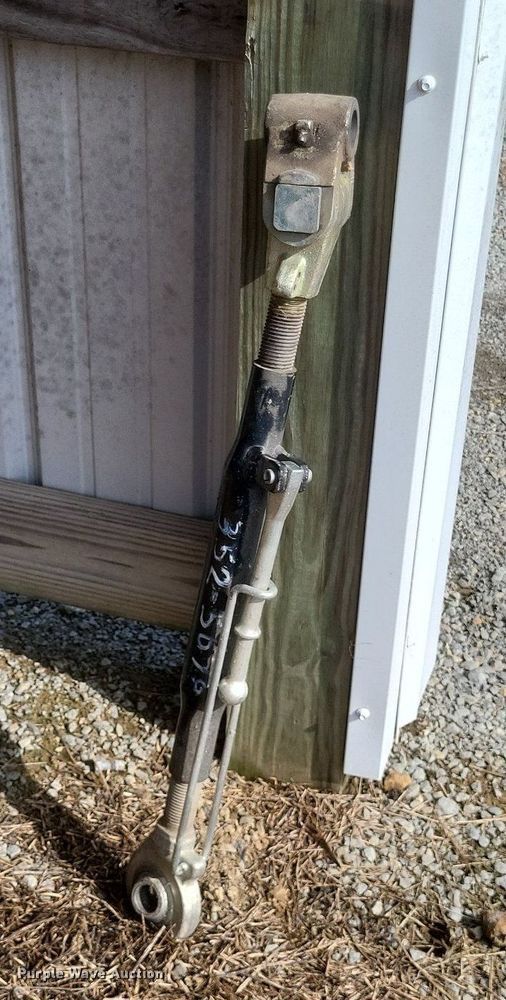 image for item DR4959 2009 New Holland  T6020 tractor