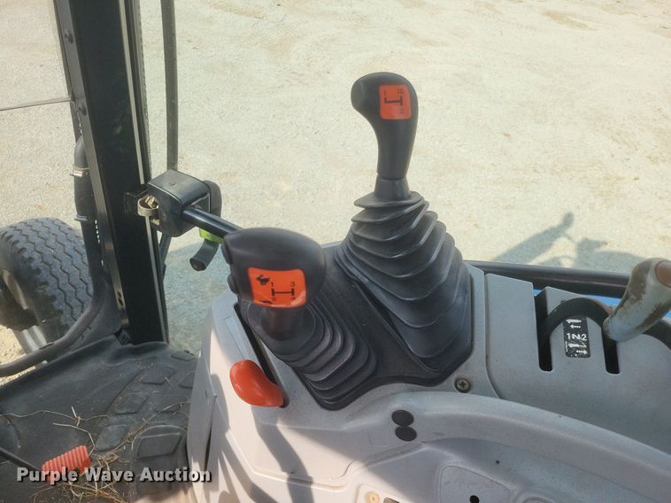 image for item DR4959 2009 New Holland  T6020 tractor