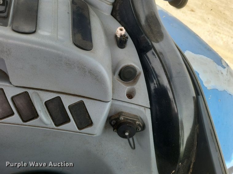 image for item DR4959 2009 New Holland  T6020 tractor