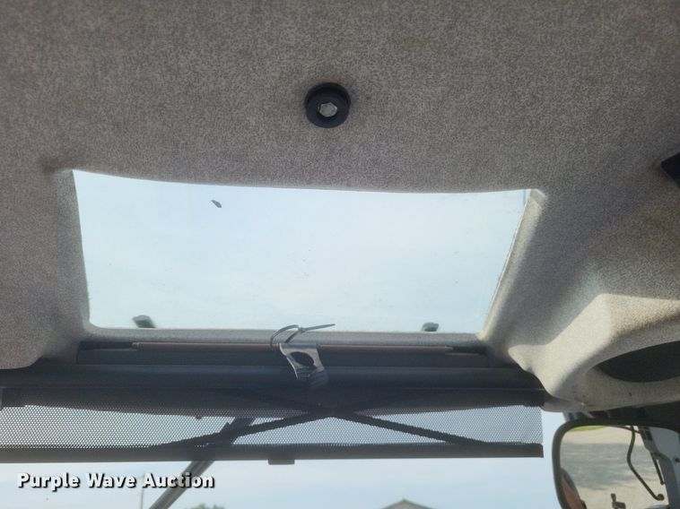 image for item DR4959 2009 New Holland  T6020 tractor