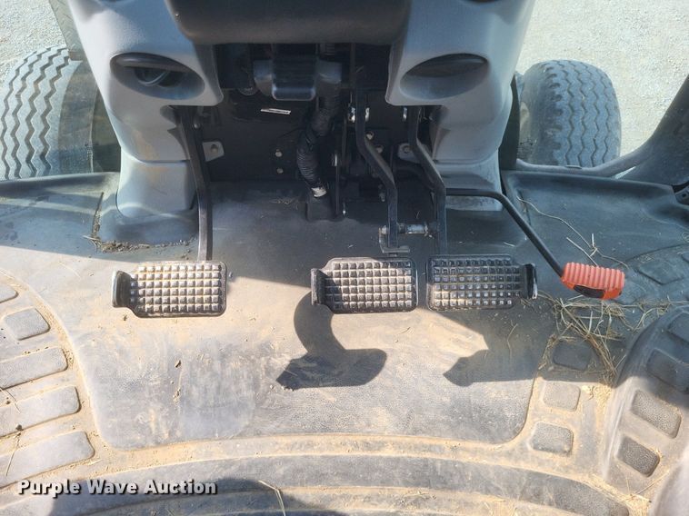 image for item DR4959 2009 New Holland  T6020 tractor