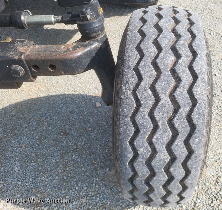 image for item DR4959 2009 New Holland  T6020 tractor