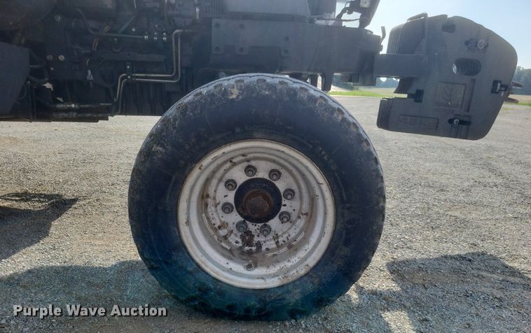 image for item DR4959 2009 New Holland  T6020 tractor