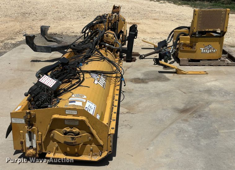 image for item DS2500 Tiger TGFR batwing flail mower