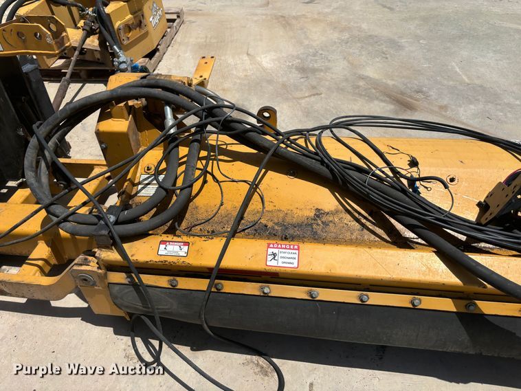 image for item DS2500 Tiger TGFR batwing flail mower