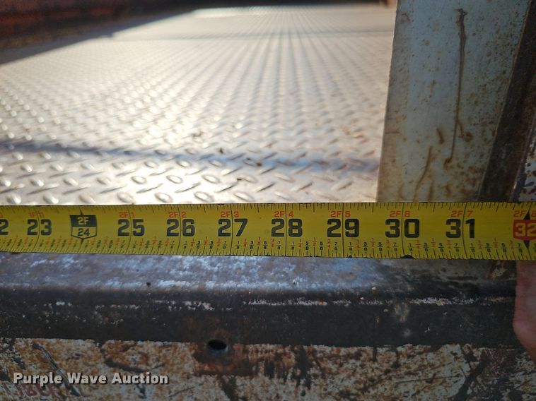 image for item DS4662 1974 Dodge D600 grain truck