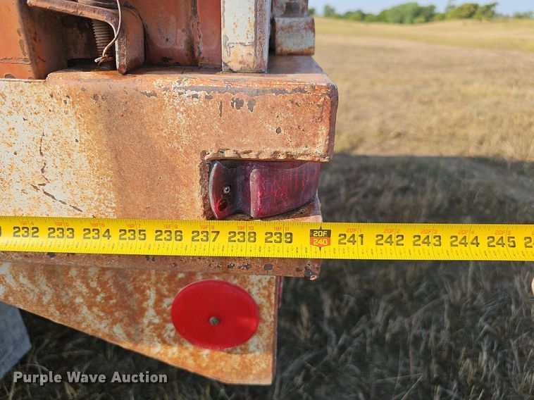 image for item DS4662 1974 Dodge D600 grain truck