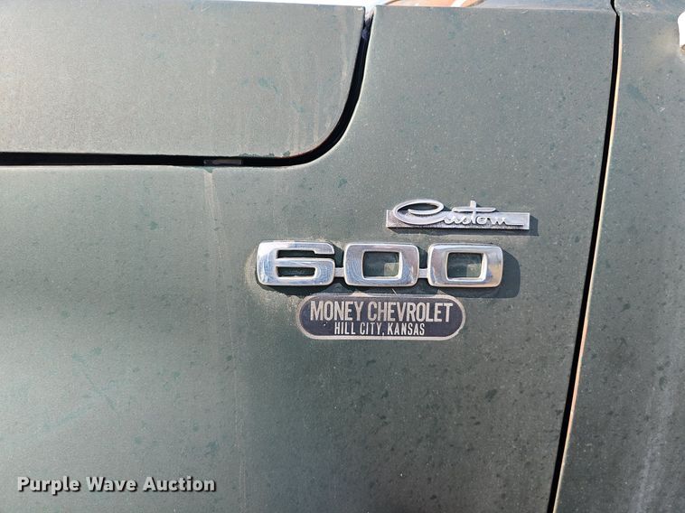 image for item DS4662 1974 Dodge D600 grain truck