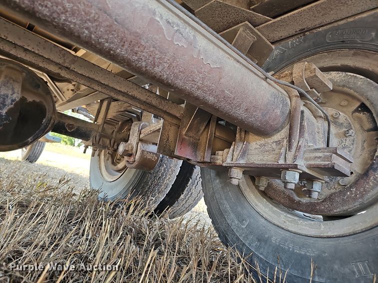 image for item DS4662 1974 Dodge D600 grain truck