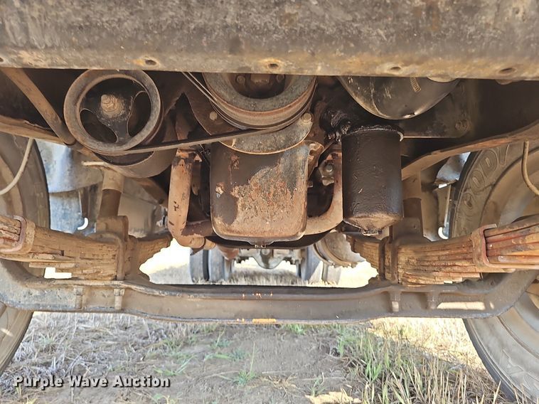 image for item DS4662 1974 Dodge D600 grain truck