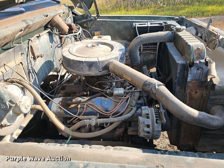 image for item DS4662 1974 Dodge D600 grain truck