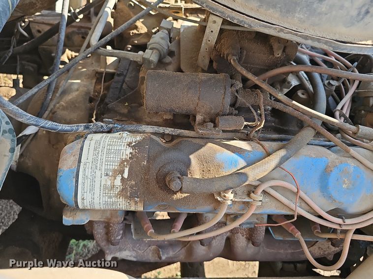 image for item DS4662 1974 Dodge D600 grain truck