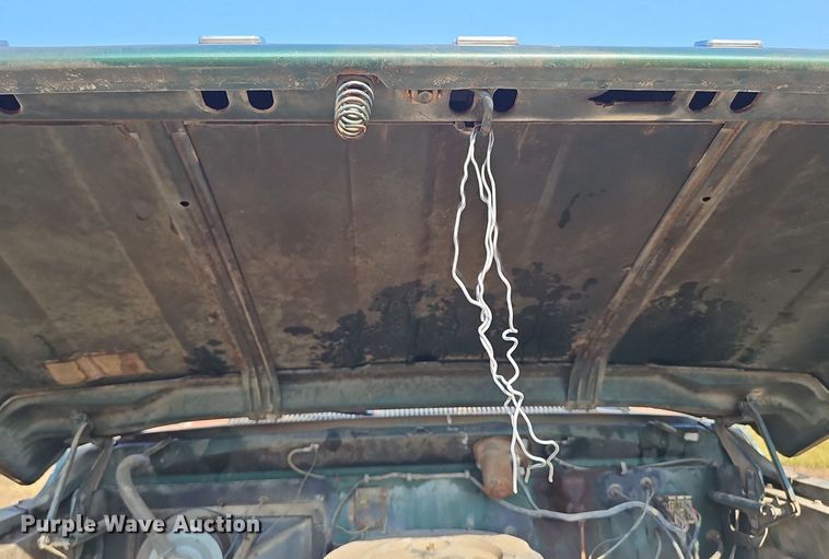 image for item DS4662 1974 Dodge D600 grain truck