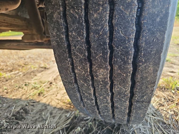 image for item DS4662 1974 Dodge D600 grain truck