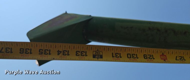 image for item DS4663 1969 John Deere 105 combine