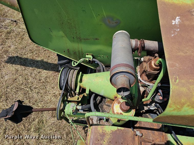image for item DS4663 1969 John Deere 105 combine