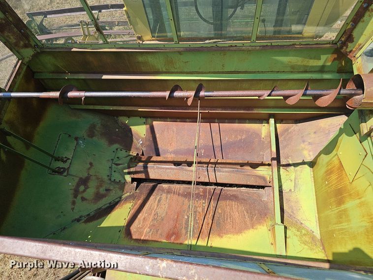 image for item DS4663 1969 John Deere 105 combine