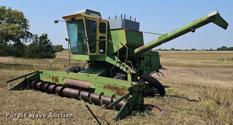 image for item DS4663 1969 John Deere 105 combine