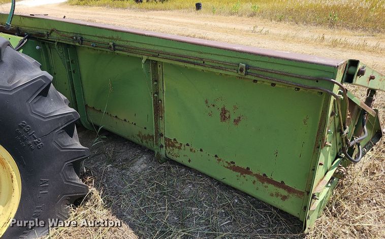 image for item DS4663 1969 John Deere 105 combine
