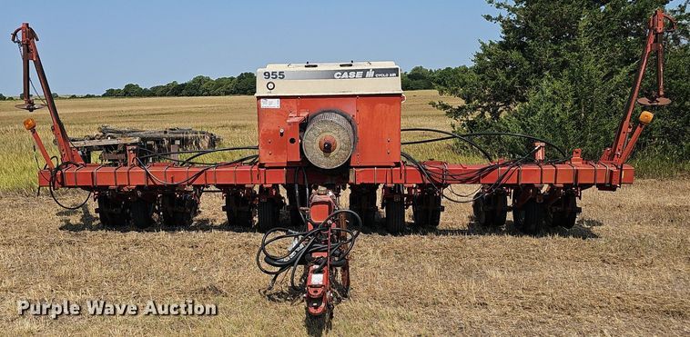 image for item DS4664 Case IH 955 Cyclone Air planter
