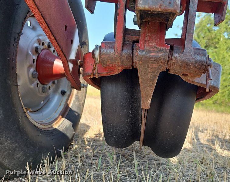 image for item DS4664 Case IH 955 Cyclone Air planter