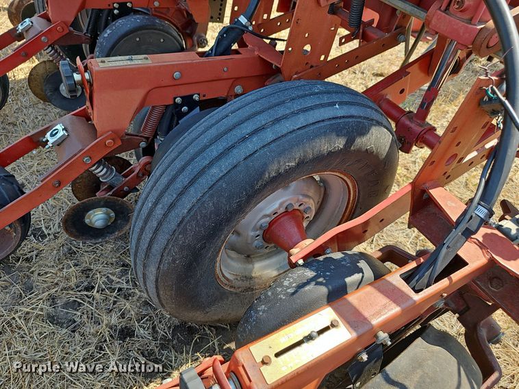 image for item DS4664 Case IH 955 Cyclone Air planter