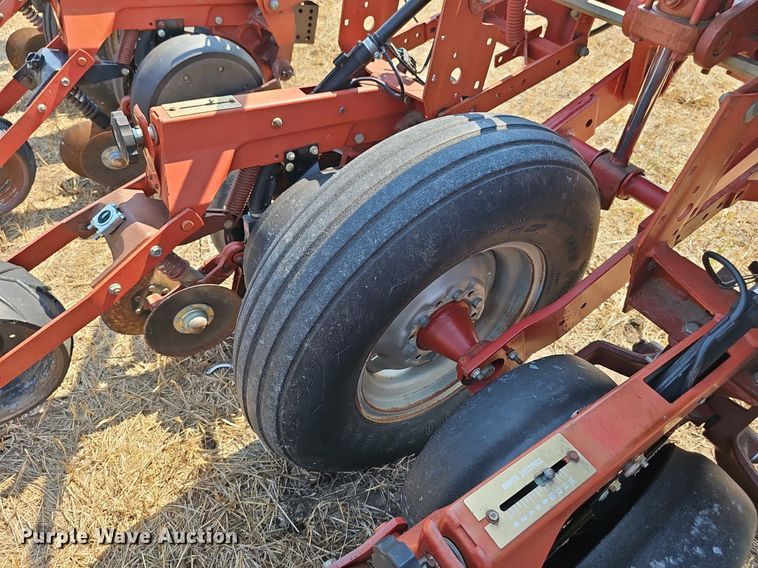 image for item DS4664 Case IH 955 Cyclone Air planter