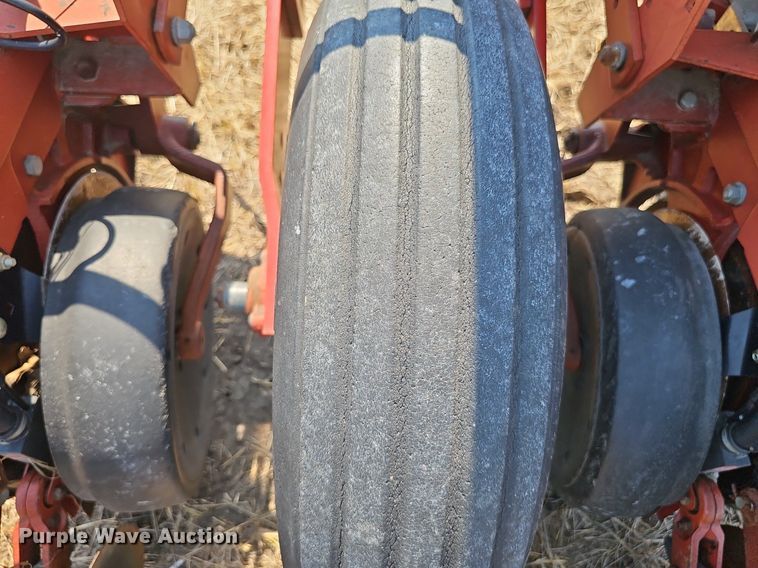 image for item DS4664 Case IH 955 Cyclone Air planter