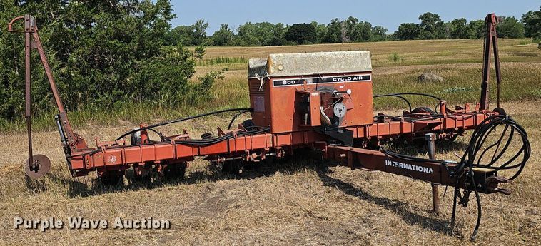 image for item DS4664 Case IH 955 Cyclone Air planter
